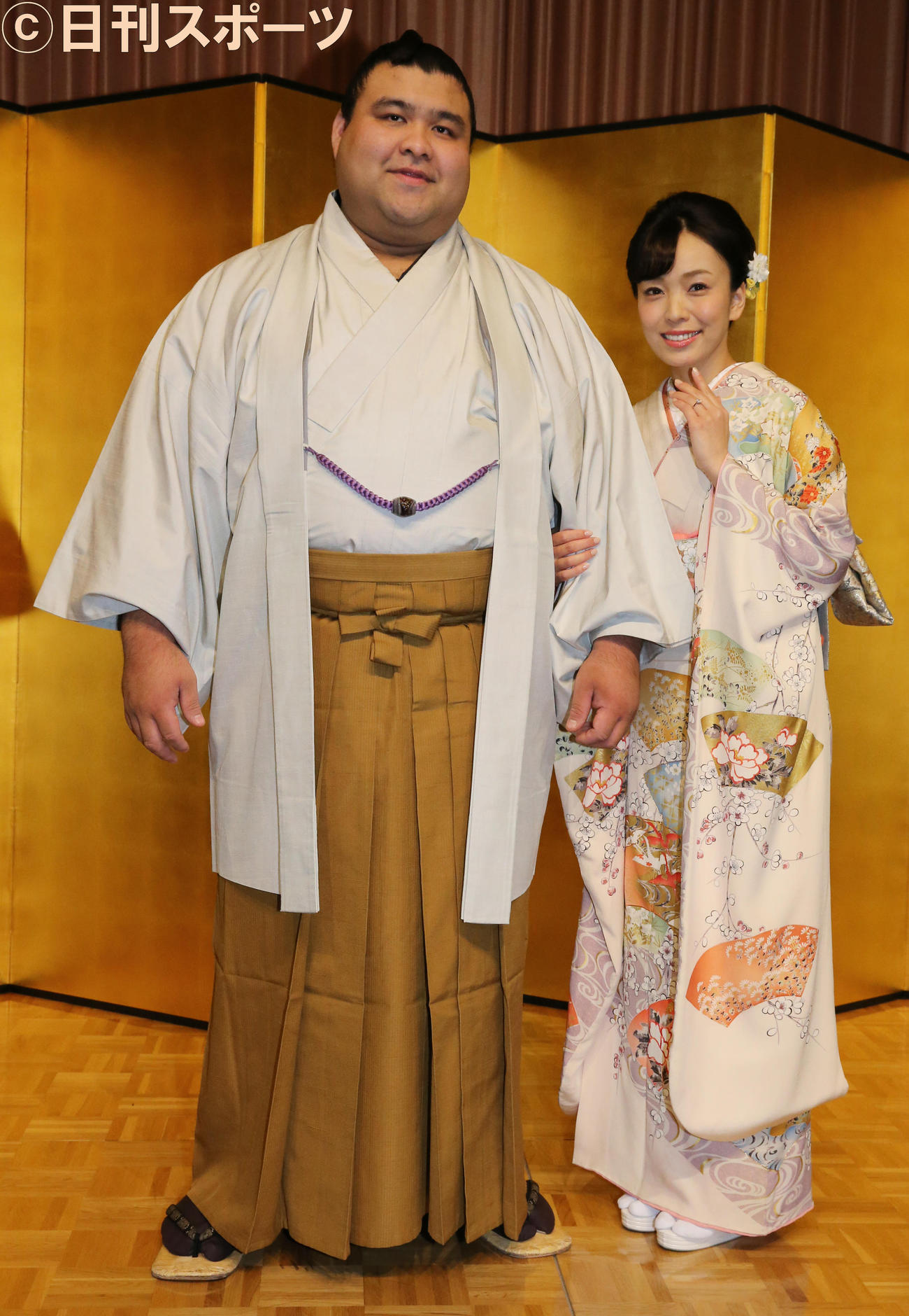高安妻杜このみ 愛娘の 洋服が既にサイズアウト 芸能 日刊スポーツ