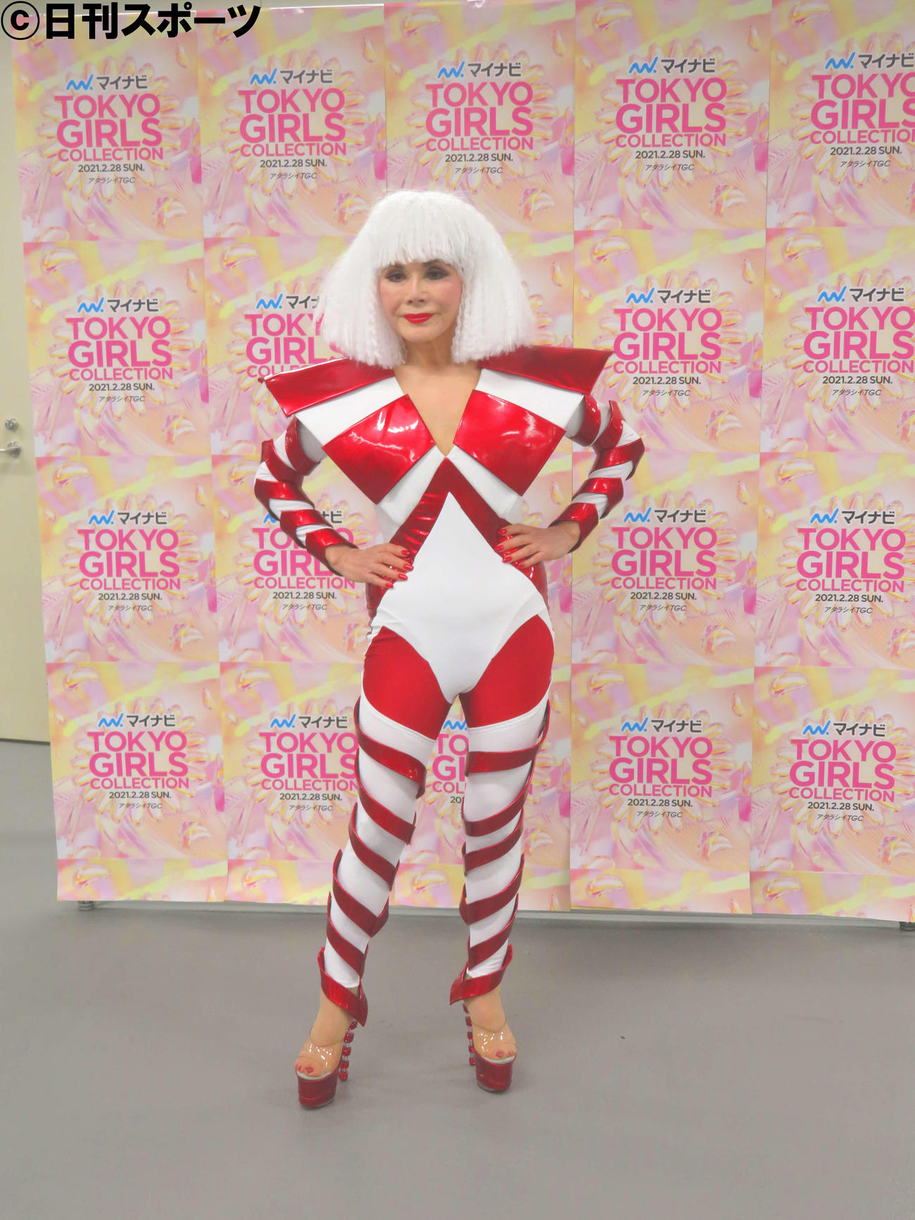 東京ガールズコレクションに出演したデヴィ夫人（撮影・三須佳夏）