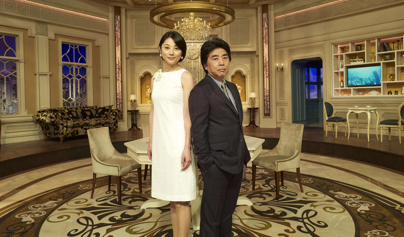 テレビ東京系「カンブリア宮殿」に出演する小池栄子（左）と村上龍