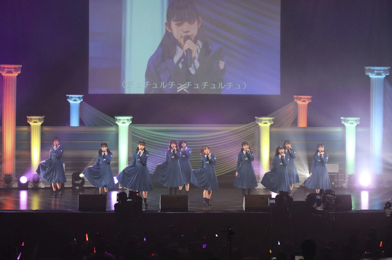 新曲発売記念ライブを開催した22／7（ナナブンノニジュウニ）
