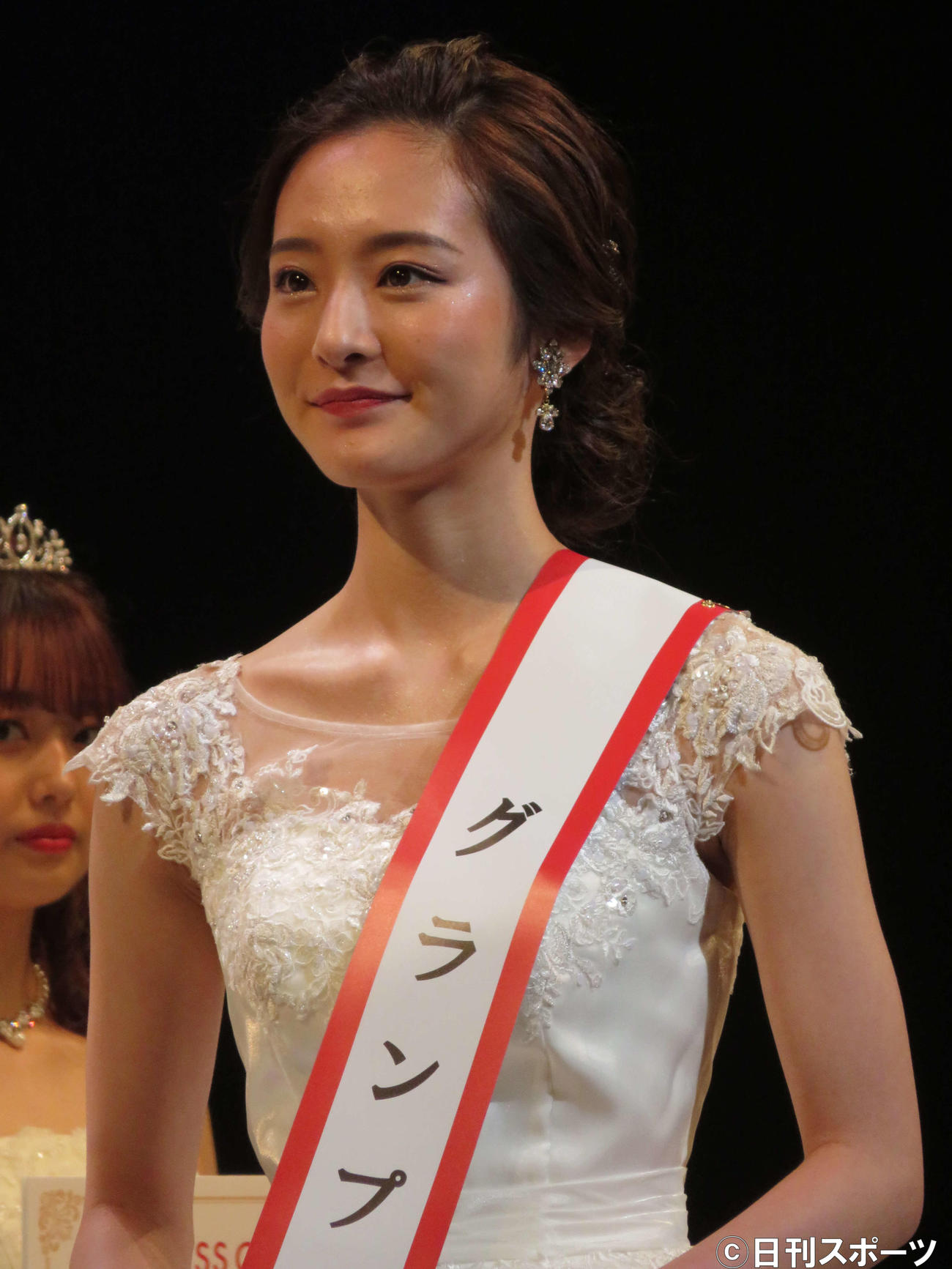 「MISS OF MISS CAMPUS QUEEN CONTEST 2021 supported by　リゼクリニック」でグランプリを受賞した神谷明采さん（撮影・三須佳夏）
