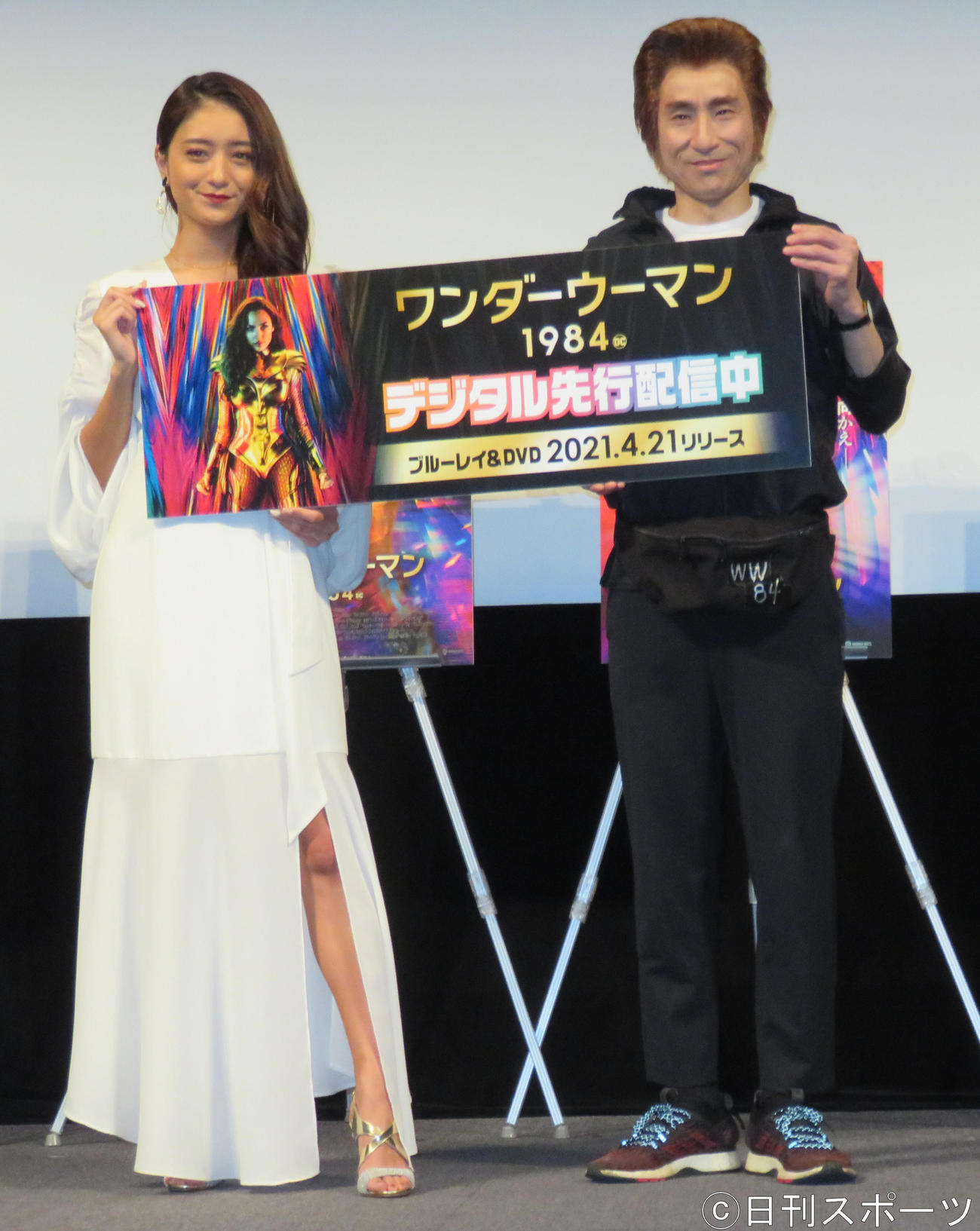 イベントに出席した池田美優（左）なだぎ武（撮影・佐藤勝亮）