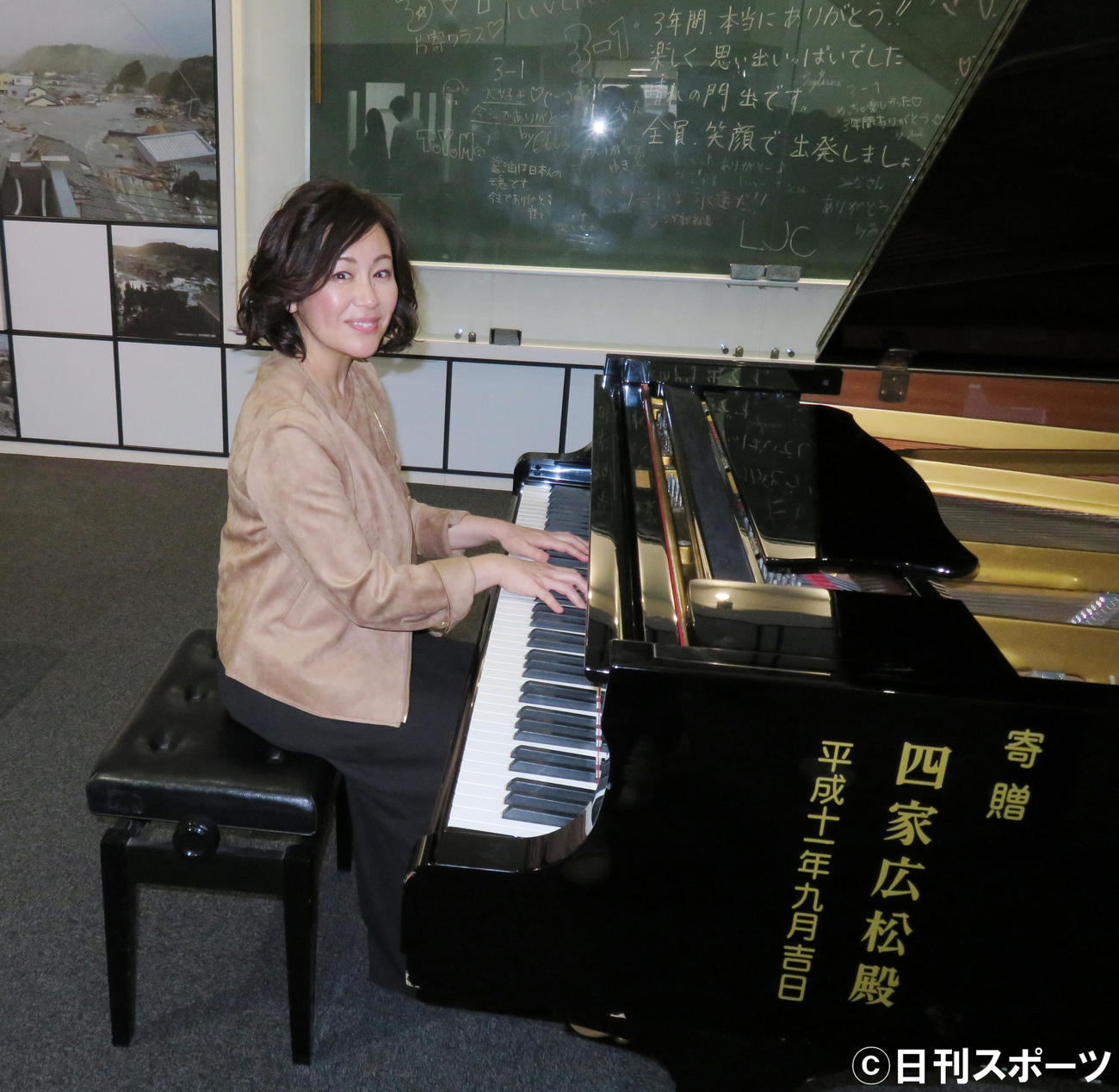 「奇跡のピアノ」と再会した金城綾乃（2021年3月1日撮影）