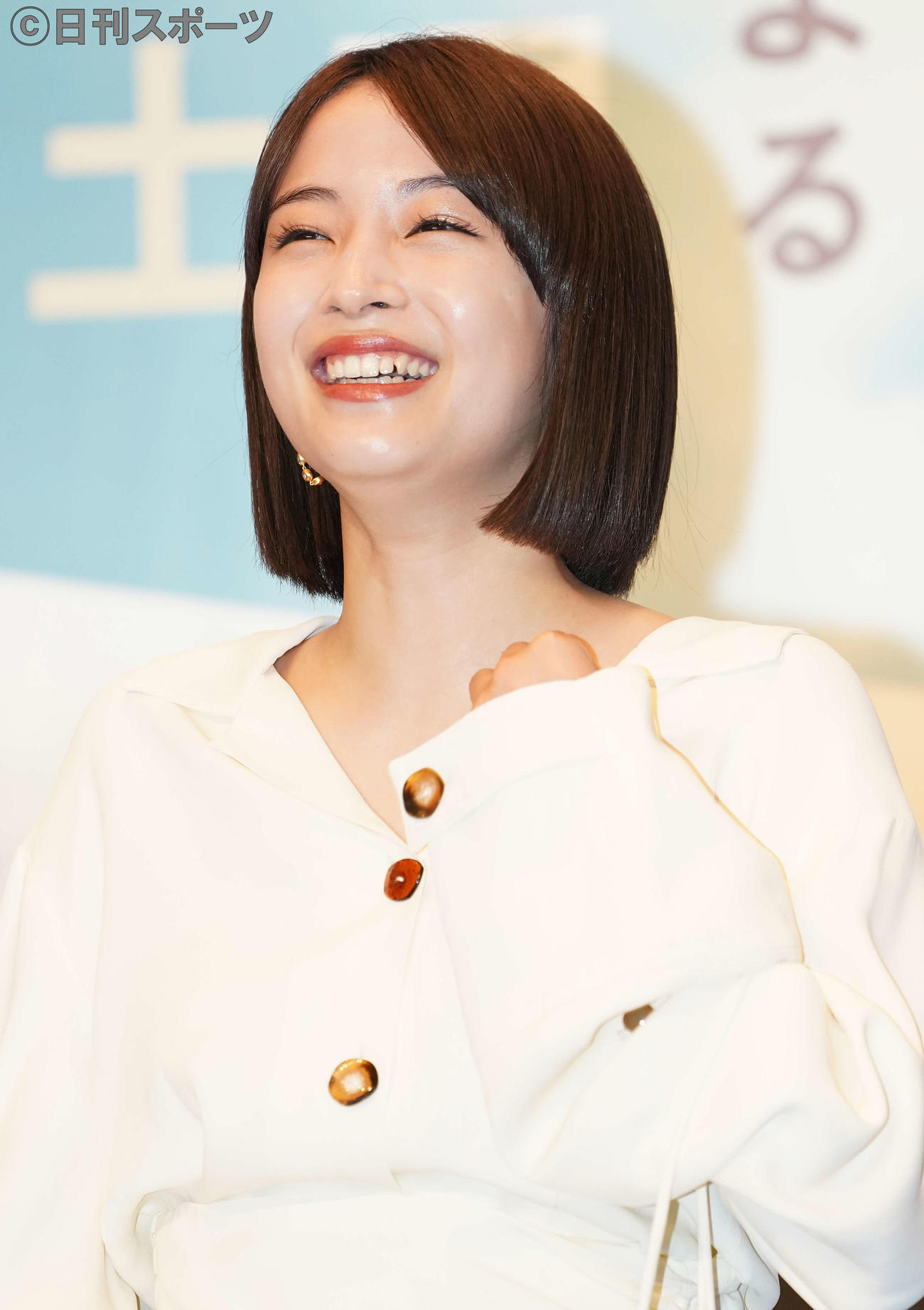 テレビ朝日スペシャルドラマ「エアガール」制作発表記者会見で笑顔の広瀬すず（撮影・鈴木みどり）