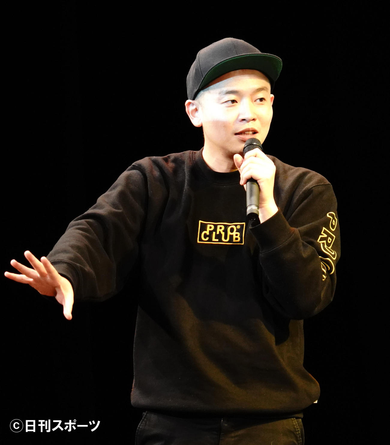 お笑いライブ「余韻と脚色」にゲスト出演したお笑いコンビ、ゾフィーの上田航平（撮影・佐藤成）