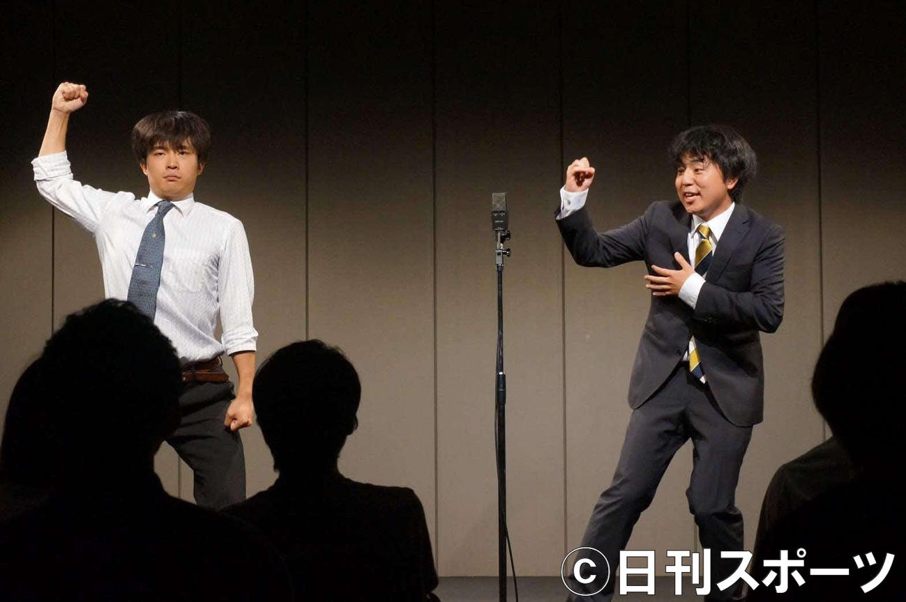 大学生M－1グランプリで優勝したベグPOGの葭本有悠史（左）と蓬田泰生