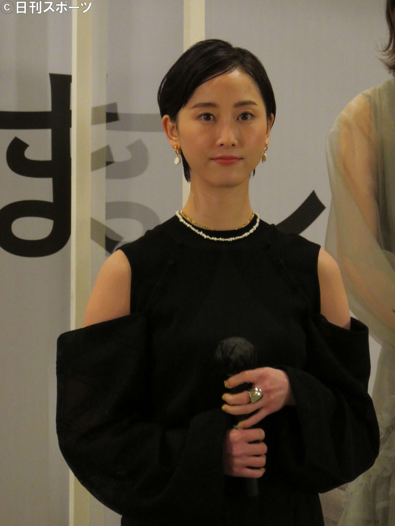 映画「幕が下りたら会いましょう」（11月公開、前田聖来監督）の製作発表会に出席した松井玲奈（撮影・三須佳夏）