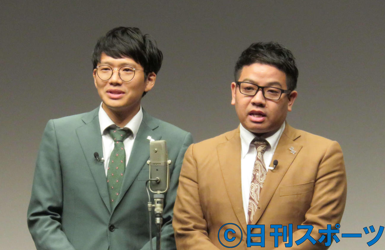 ミキの亜生（左）と昴生（2018年12月14日撮影）