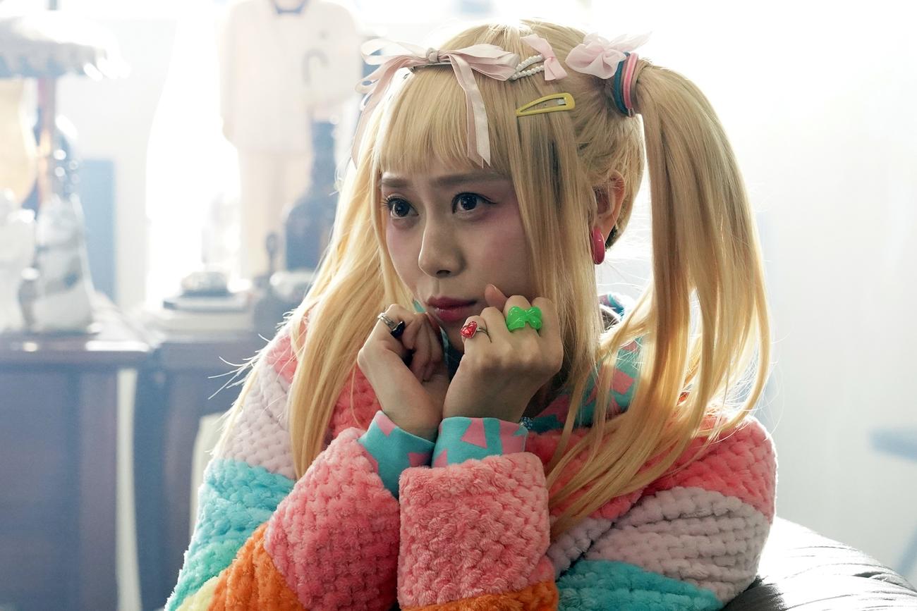 ドラマ「取り立て屋ハニーズ」に出演する弓木奈於