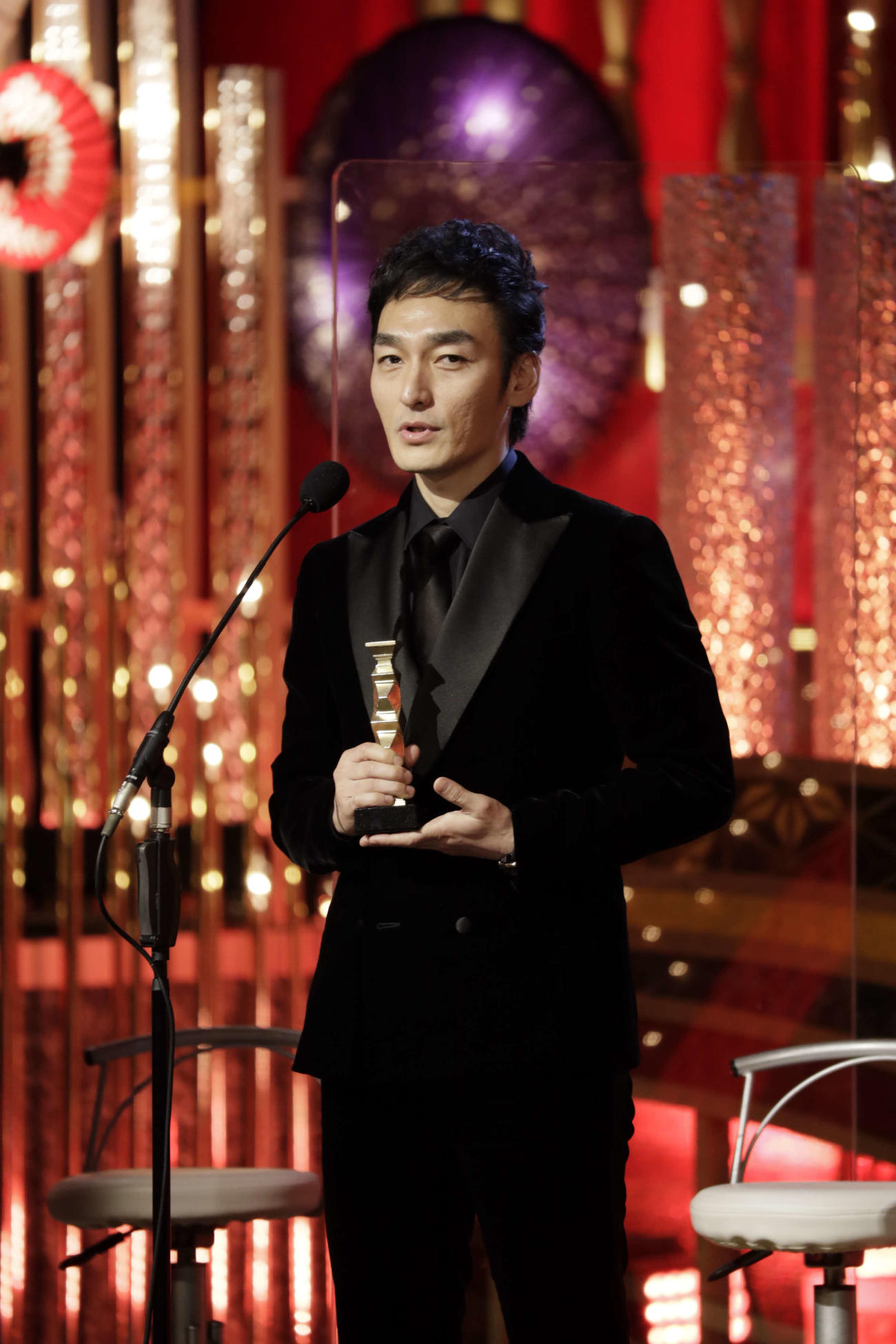 日本アカデミー賞最優秀主演男優賞を受賞した草なぎ剛（C）日本アカデミー賞協会
