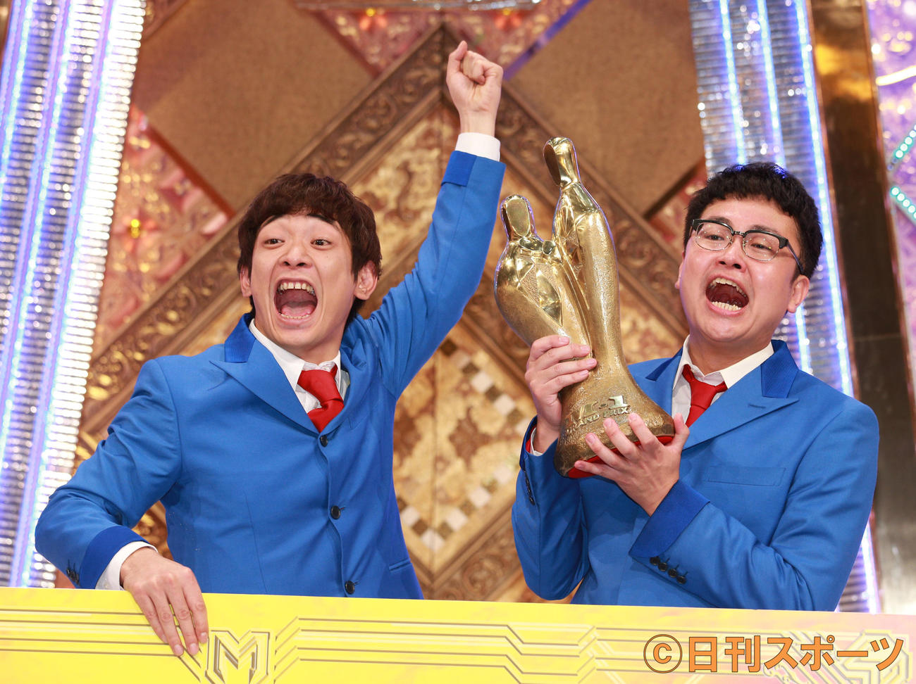 M－1グランプリに輝いた銀シャリ。鰻和弘（左）と橋本直（2016年12月4日撮影）