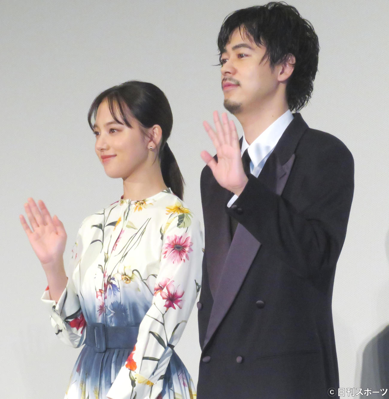 イベントに出席した、清原果耶（左）成田凌（撮影・佐藤勝亮）