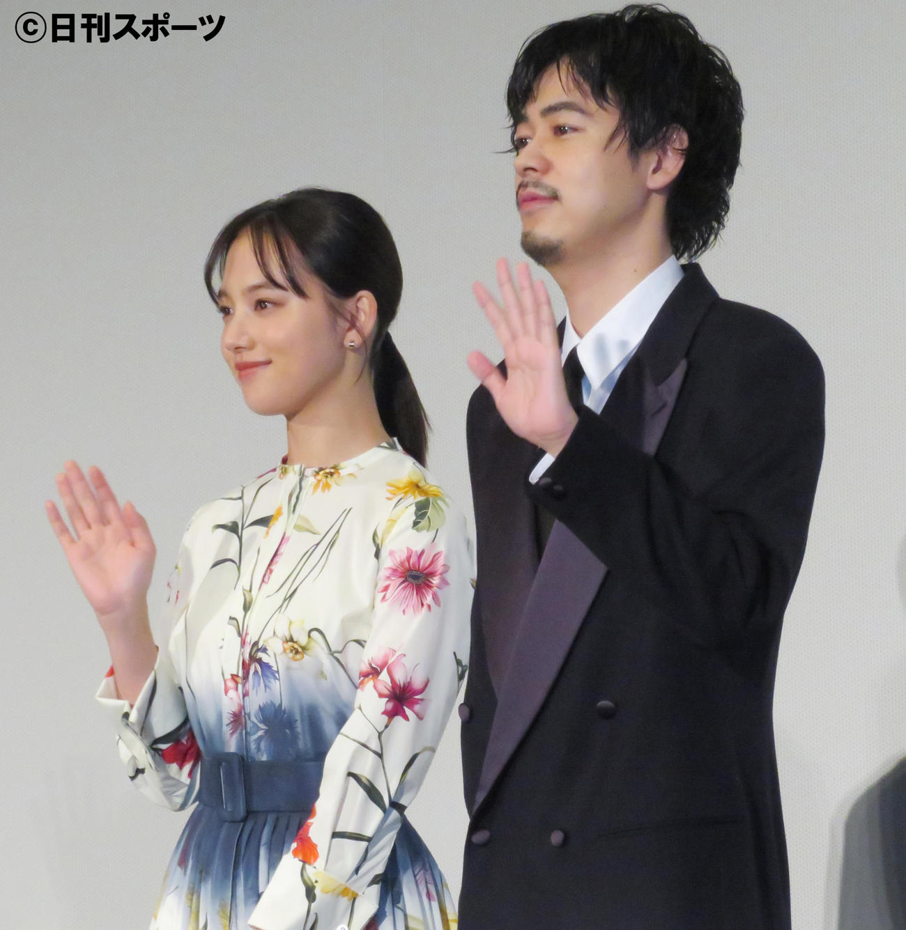 イベントに出席した、清原果耶（左）と成田凌（撮影・佐藤勝亮）