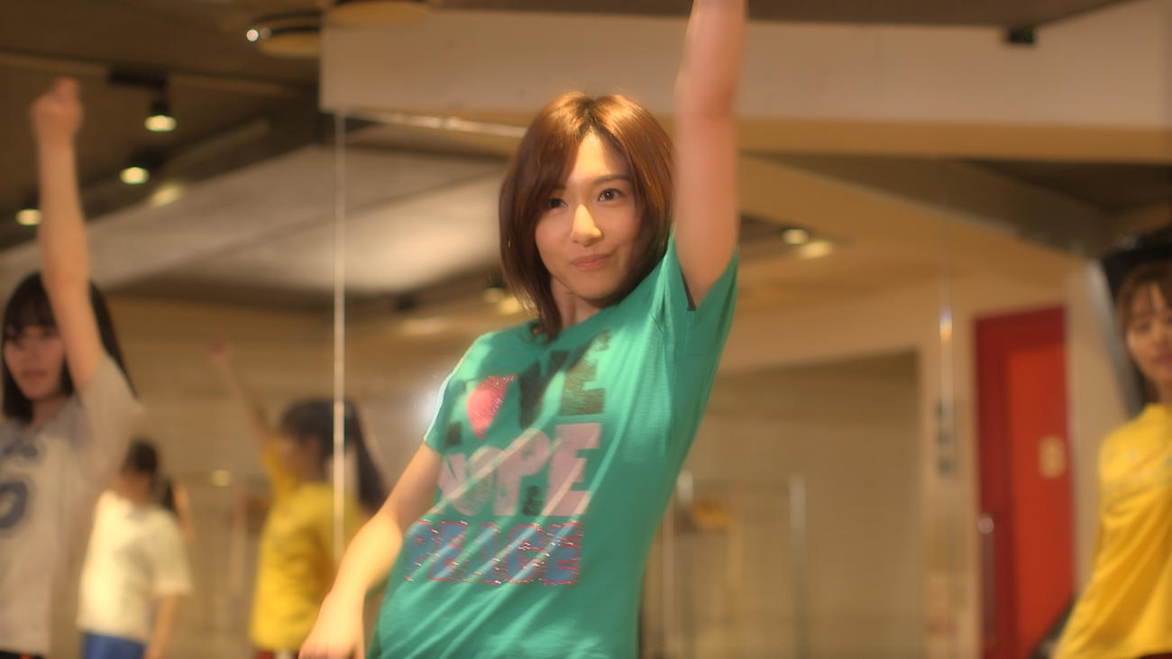 市來玲奈アナが、島袋寛子になりきった