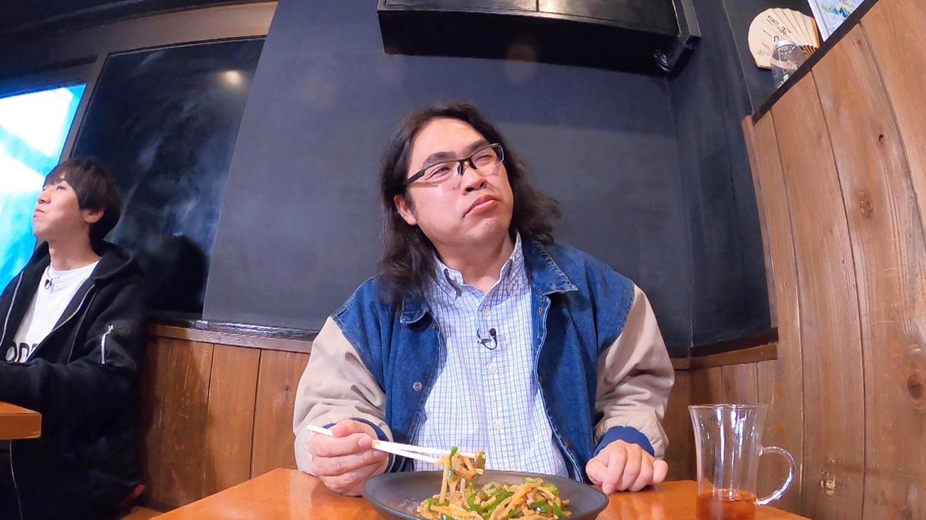 ロッチ中岡もラーメン実食に参戦した（C）フジテレビ