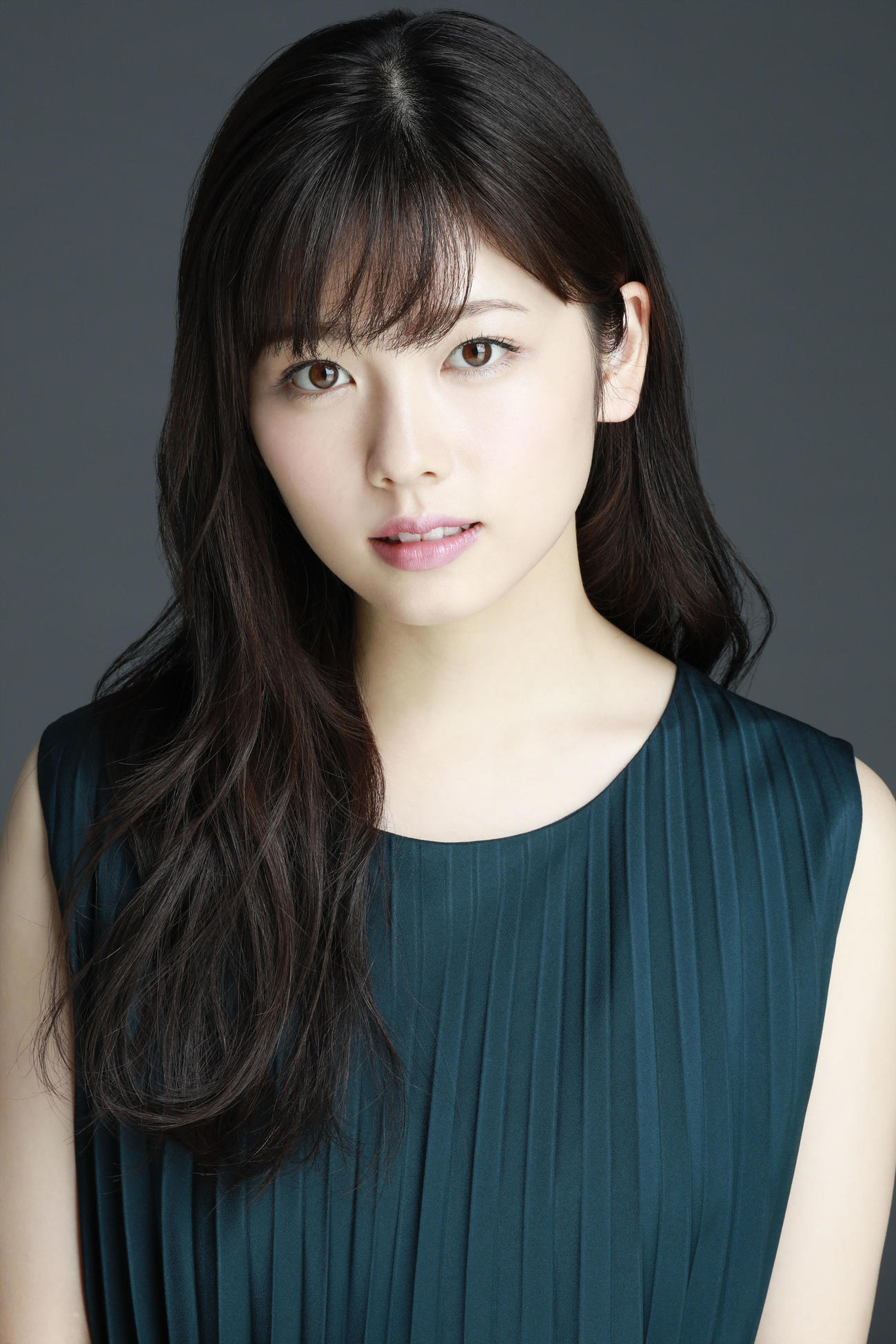 NHK特撮ドラマ「超速パラヒーロー　ガンディーン」に出演する小芝風花