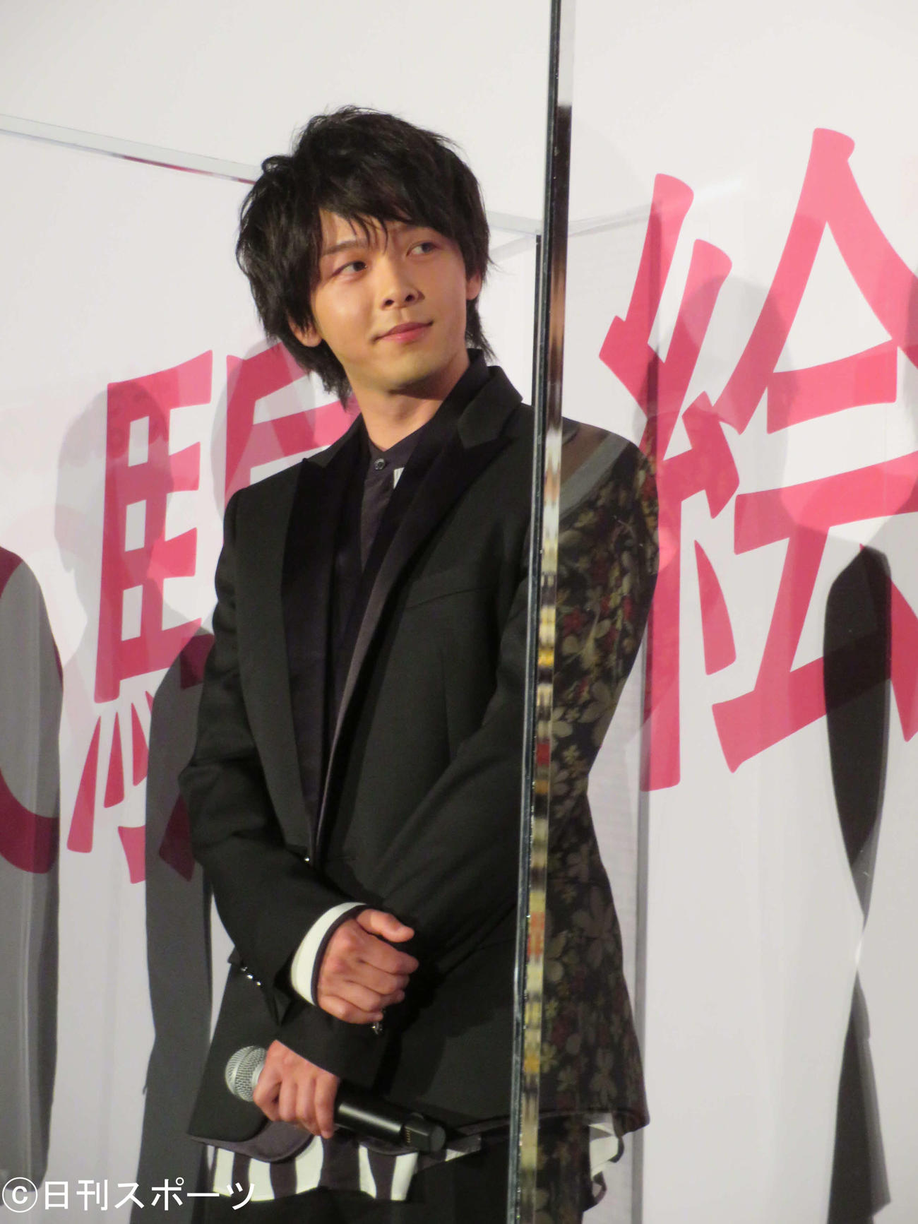 映画「騙し絵の牙」公開前夜祭に登壇した中村倫也（撮影・村上幸将）