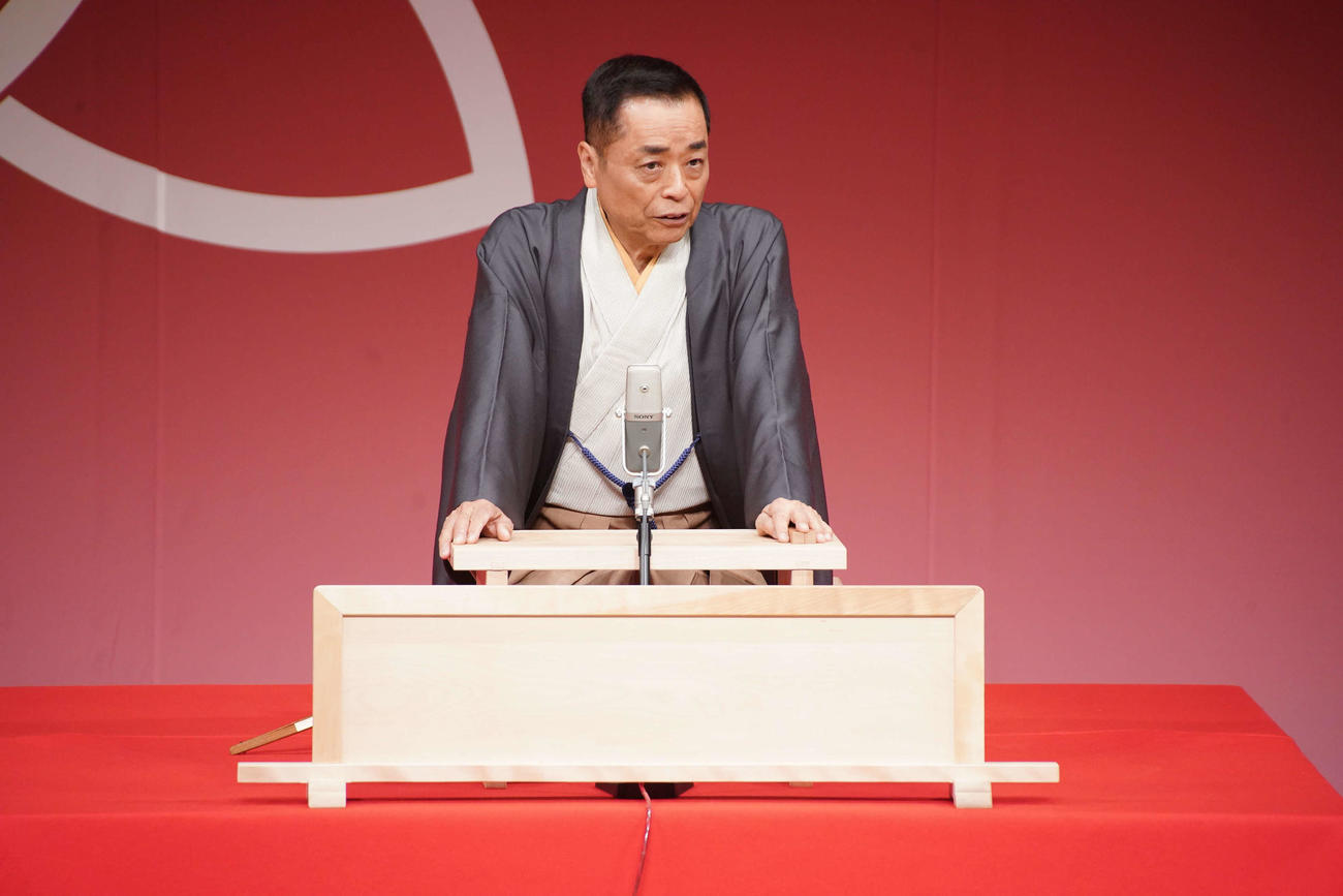 襲名披露公演の千秋楽を迎えた桂小文枝（吉本興業提供）