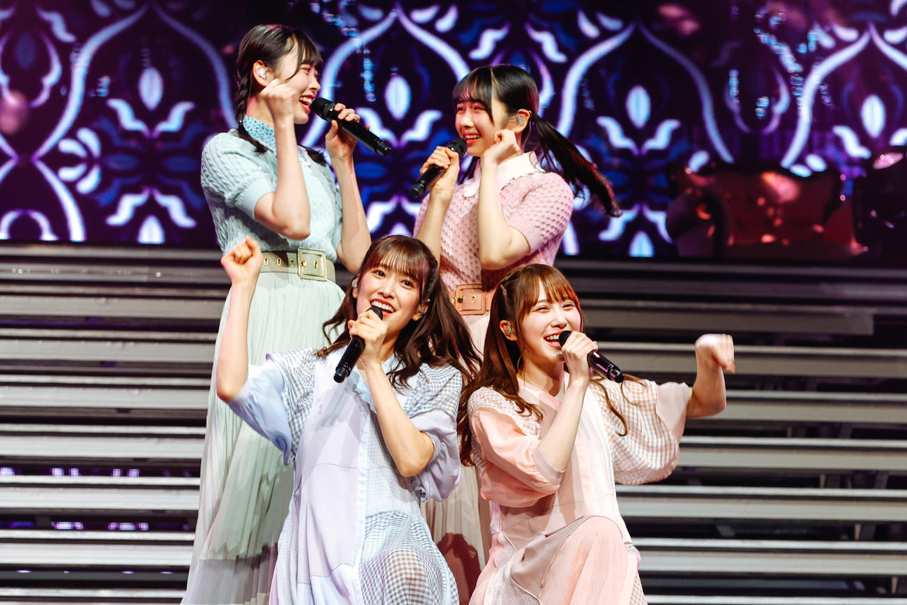 「春の大ユニット祭り」で「猫の名前」を披露した日向坂46（上山陽介氏撮影）