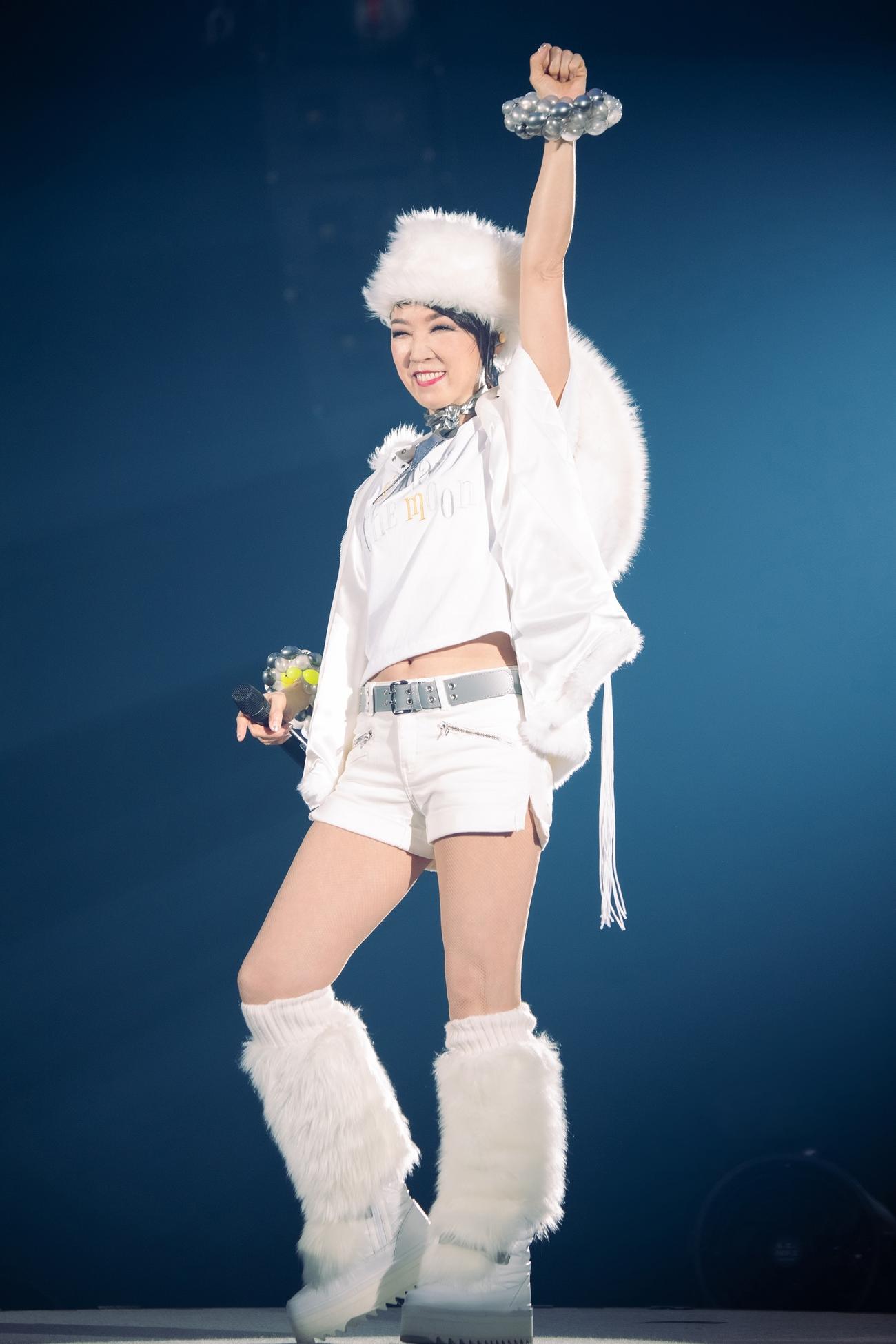 41年目を迎えた恒例の苗場ライブでパフォーマンスする松任谷由実