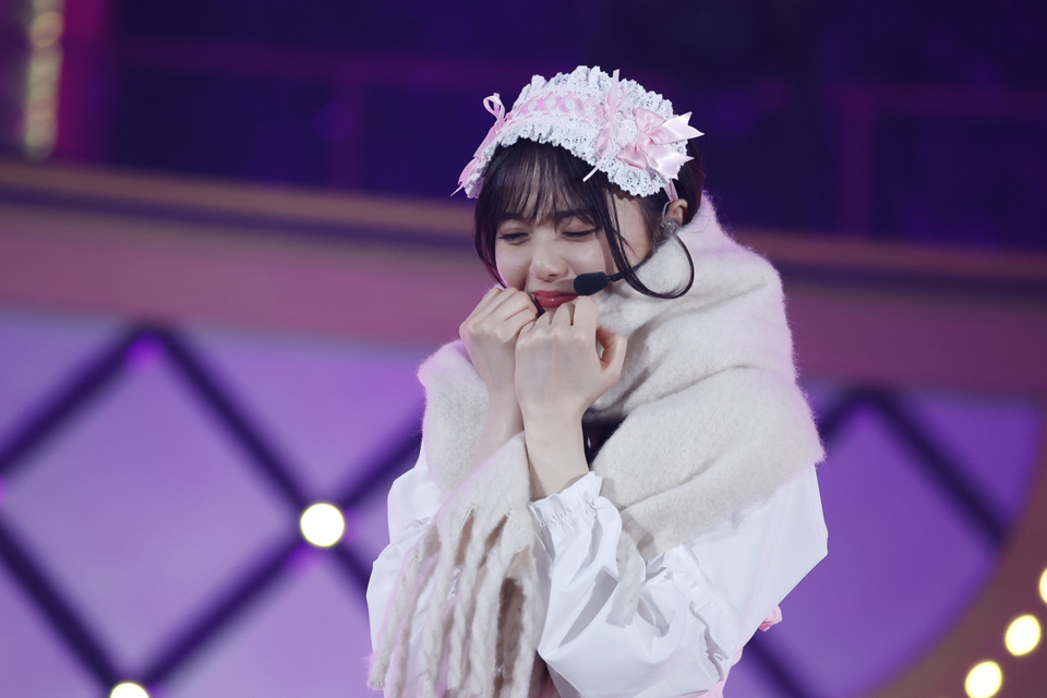 乃木坂46の「1期生ライブ」でパフォーマンスする齋藤飛鳥