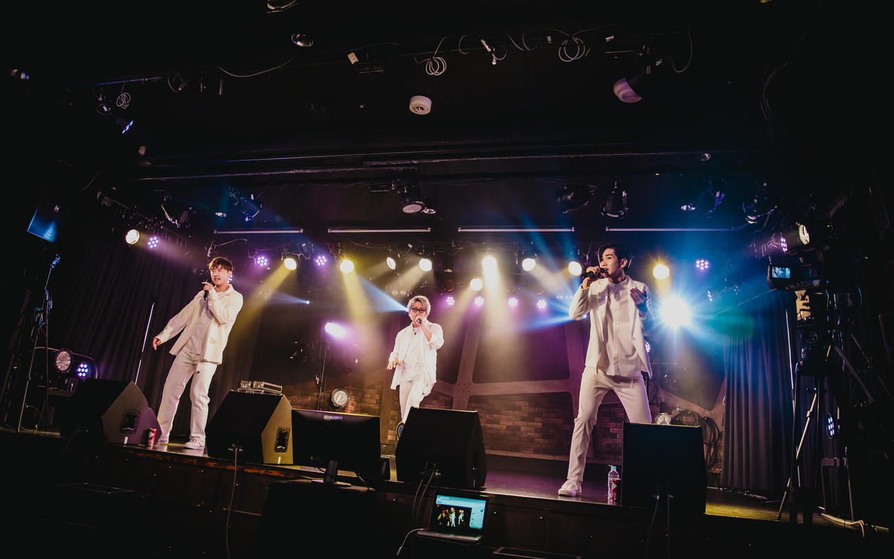 音楽ユニット「aoiro」のメンバーとしても活動する松浦航大（右）(C)スエヨシリョウタ