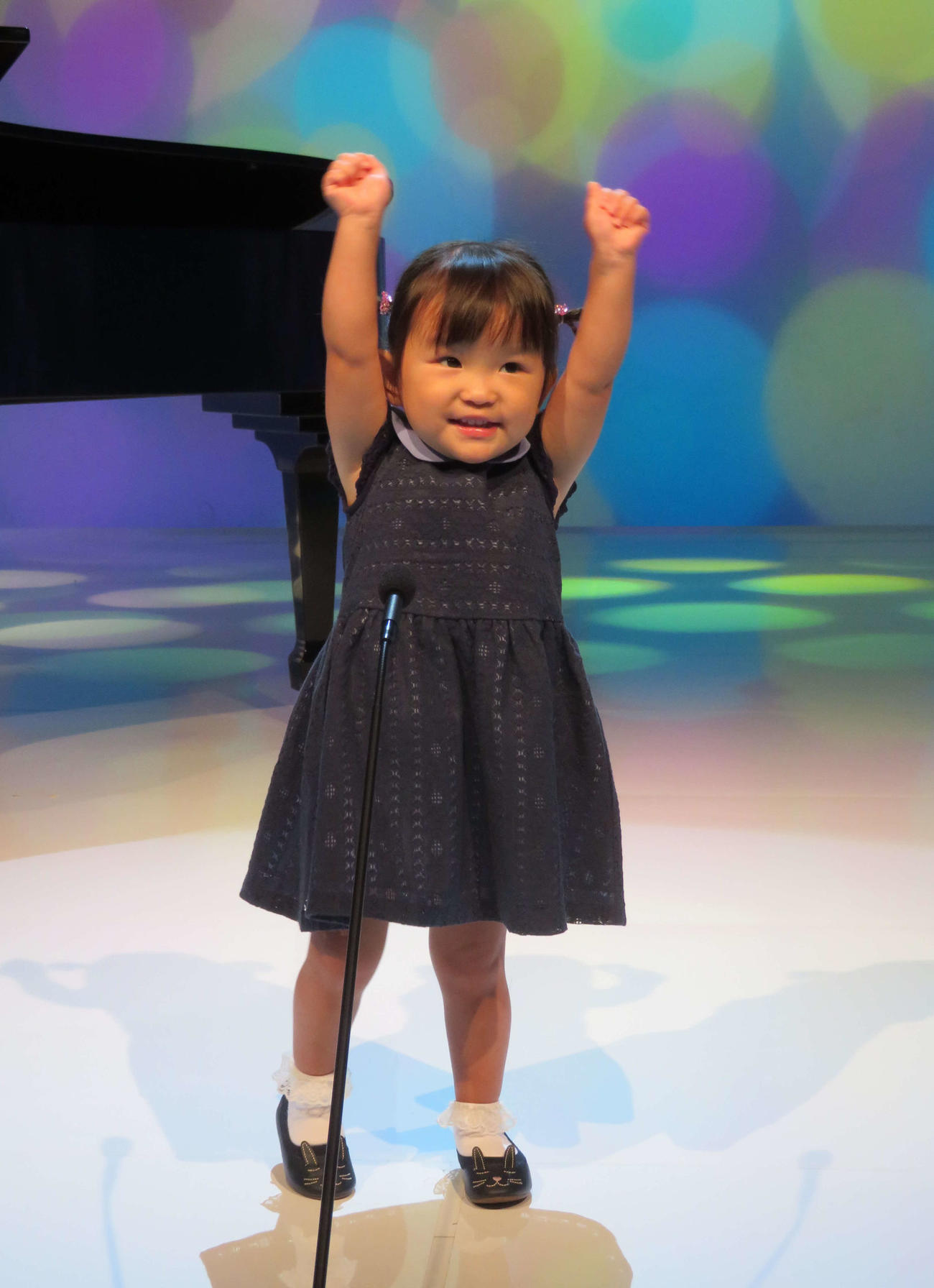 ポーズを決める「ののちゃん」こと村方乃々佳ちゃん