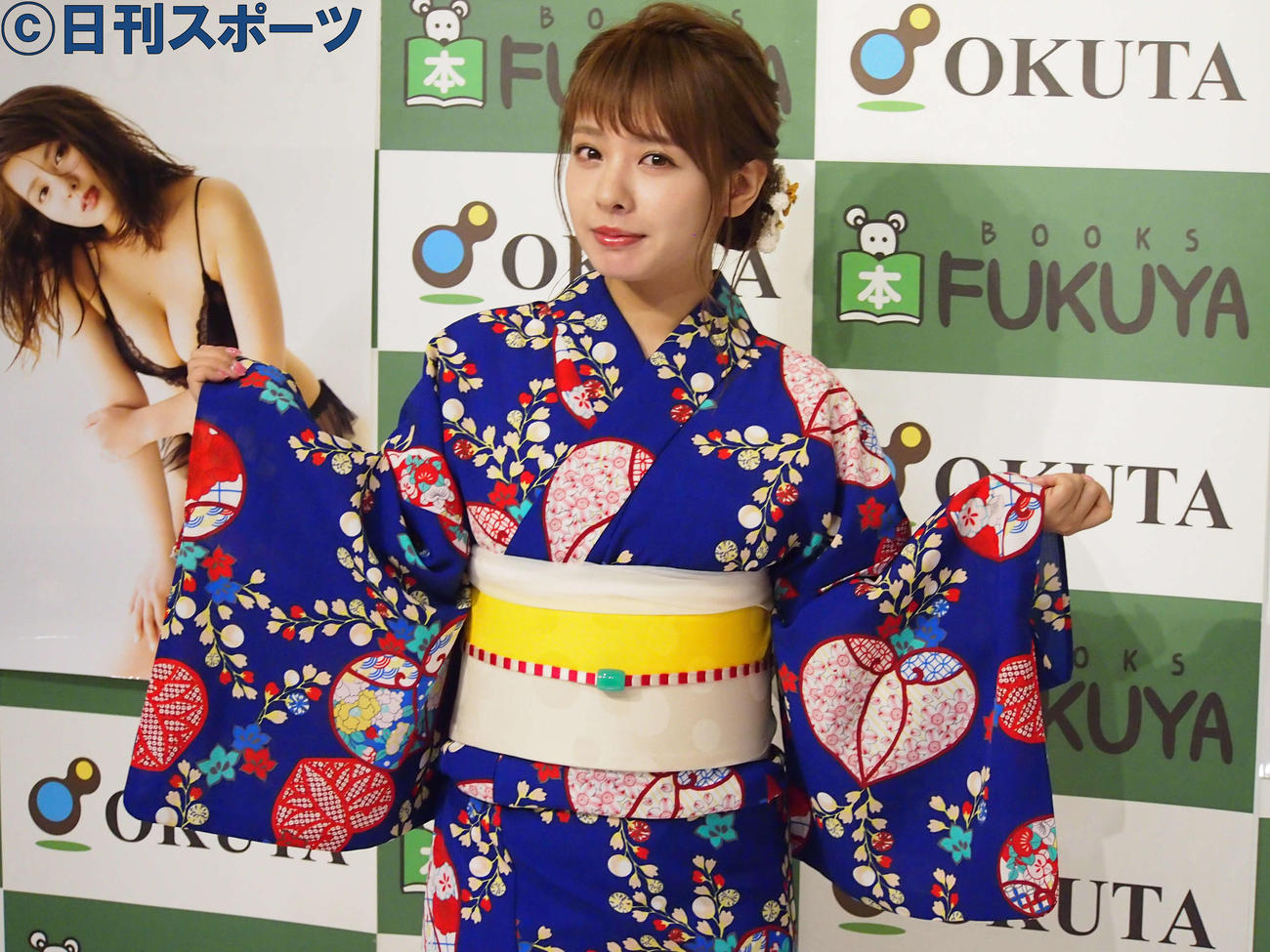 写真集の発売記念イベントを開催した山田菜々（2016年8月11日撮影）