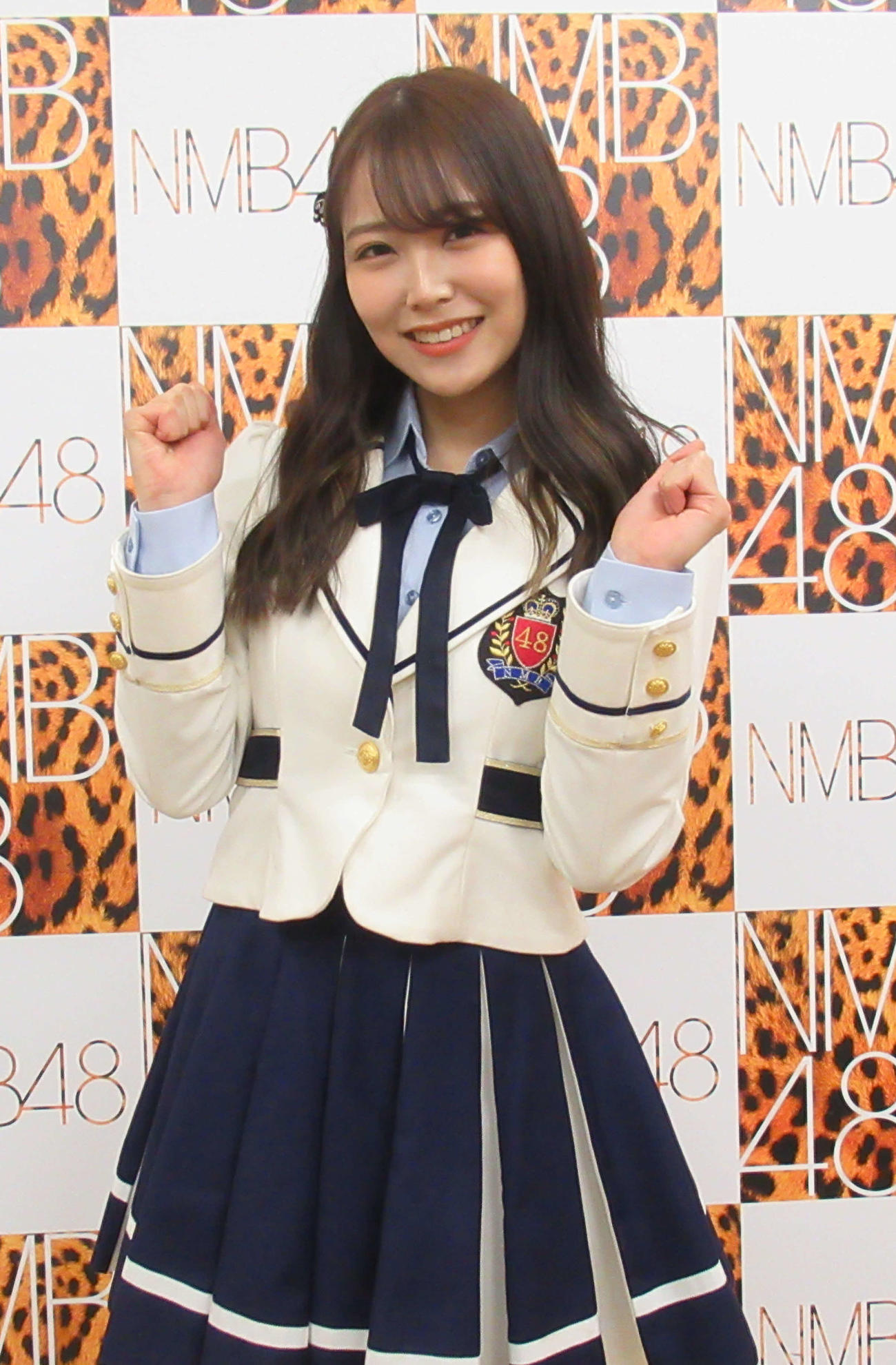 ポーズを決めるNMB48白間美瑠（撮影・星名希実）