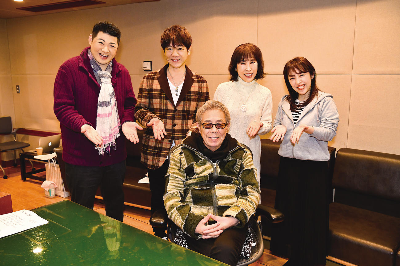 北島三郎（手前）と北島ファミリー