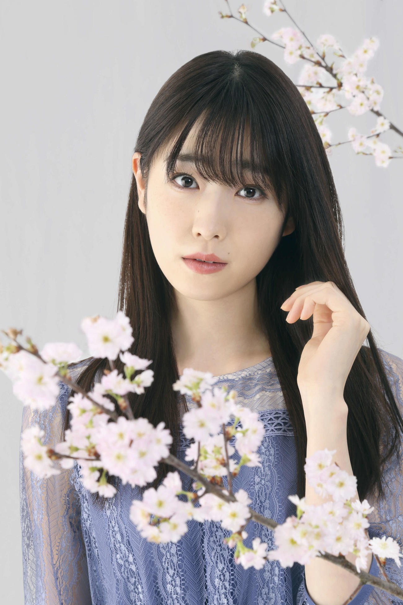 テレビ東京系ドラマ「春の呪い」に主演する高橋ひかる