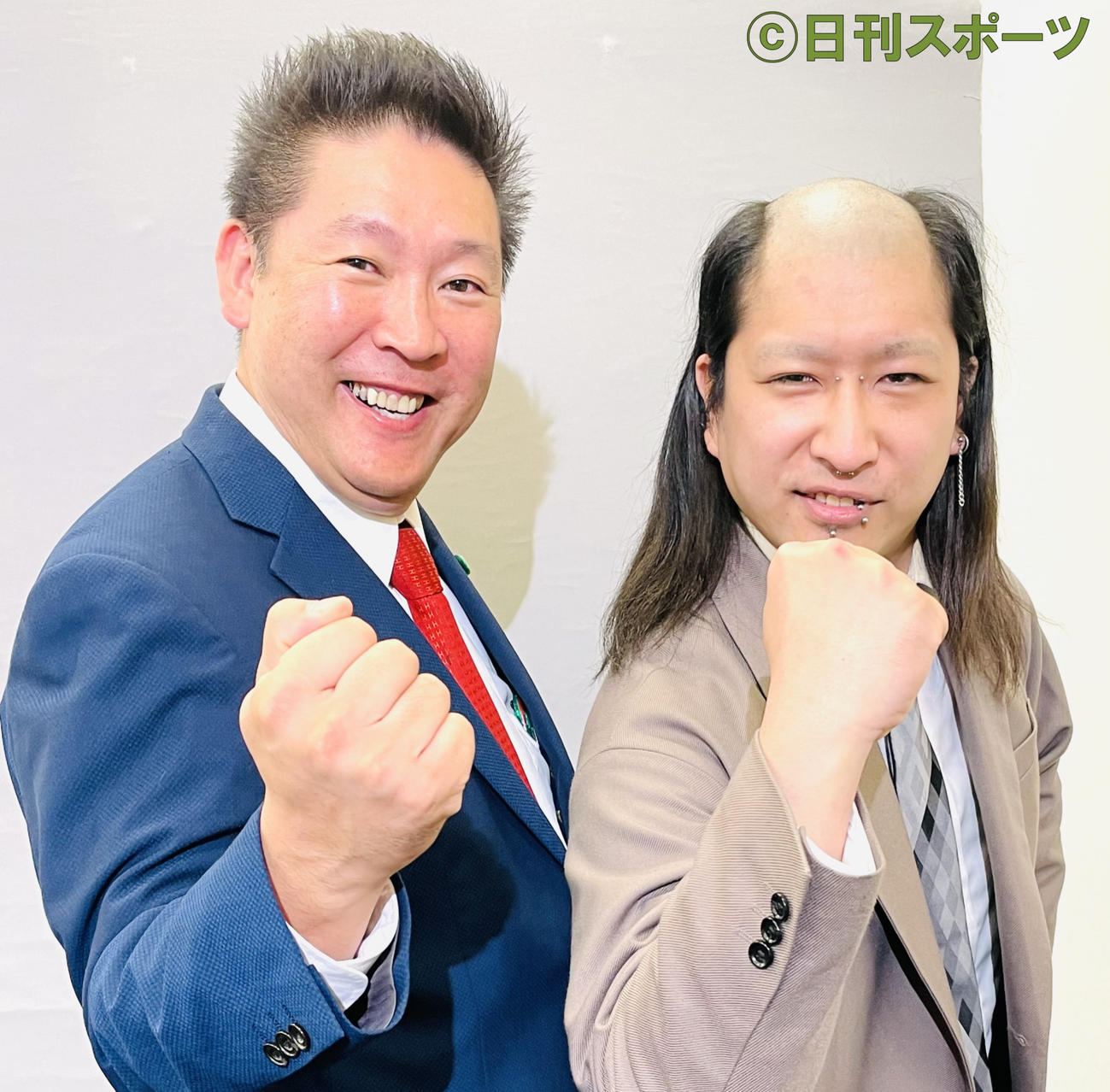 NHK党の立花孝志党首（左）とYGこと矢島秀平氏（2021年3月19日撮影）