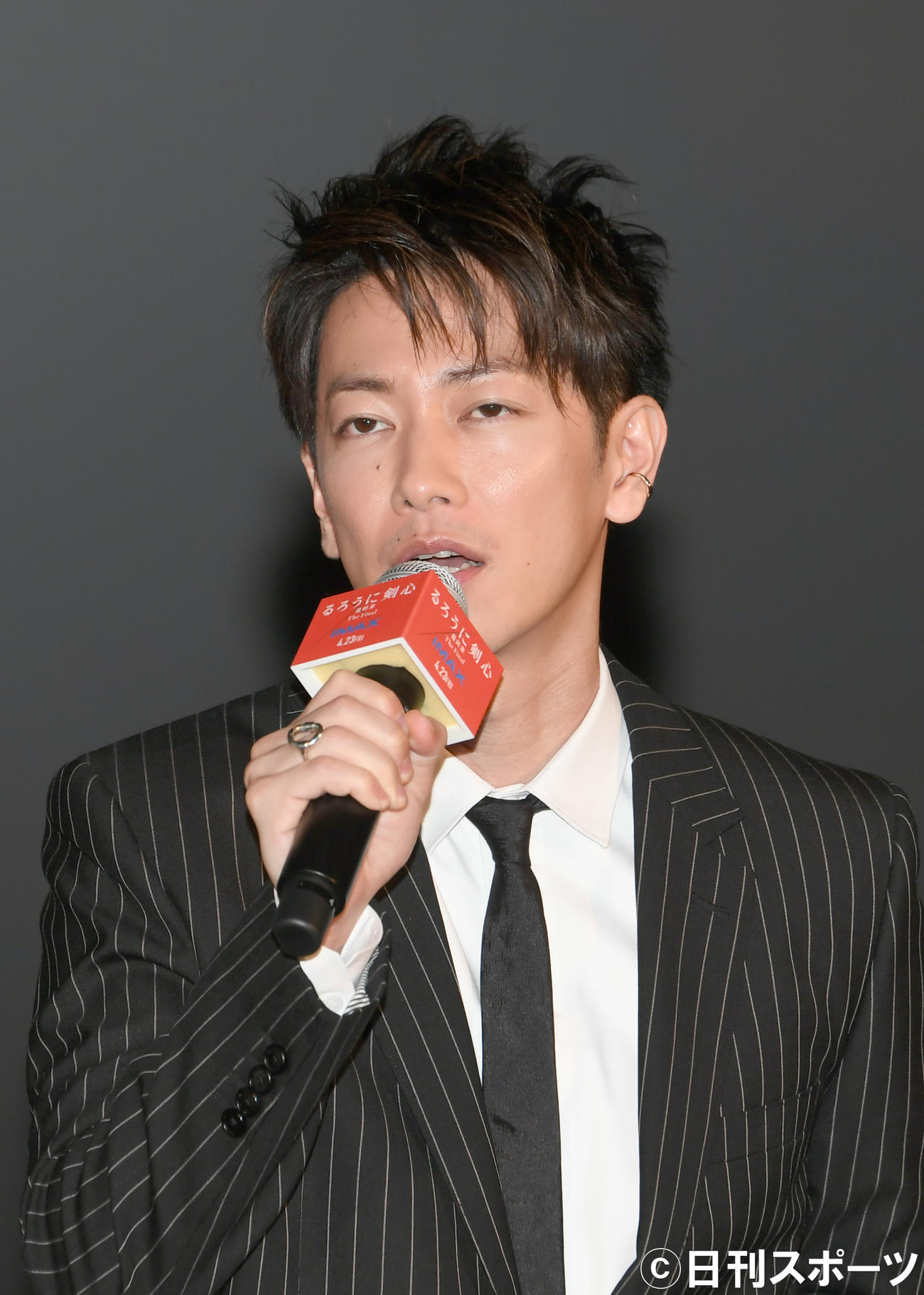 「るろうに剣心最終章」の公開イベントで、あいさつする佐藤健（撮影・酒井清司）