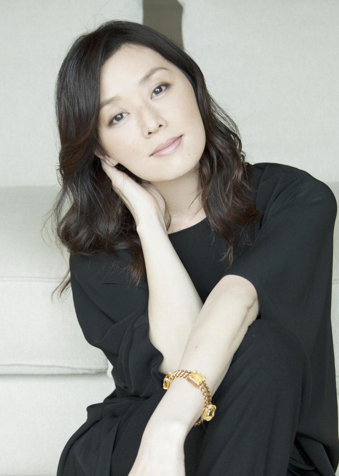 チバテレ開局50周年記念ドラマ「チバケンのマツモトさん。」で松本寿子役を演じる大塚寧々