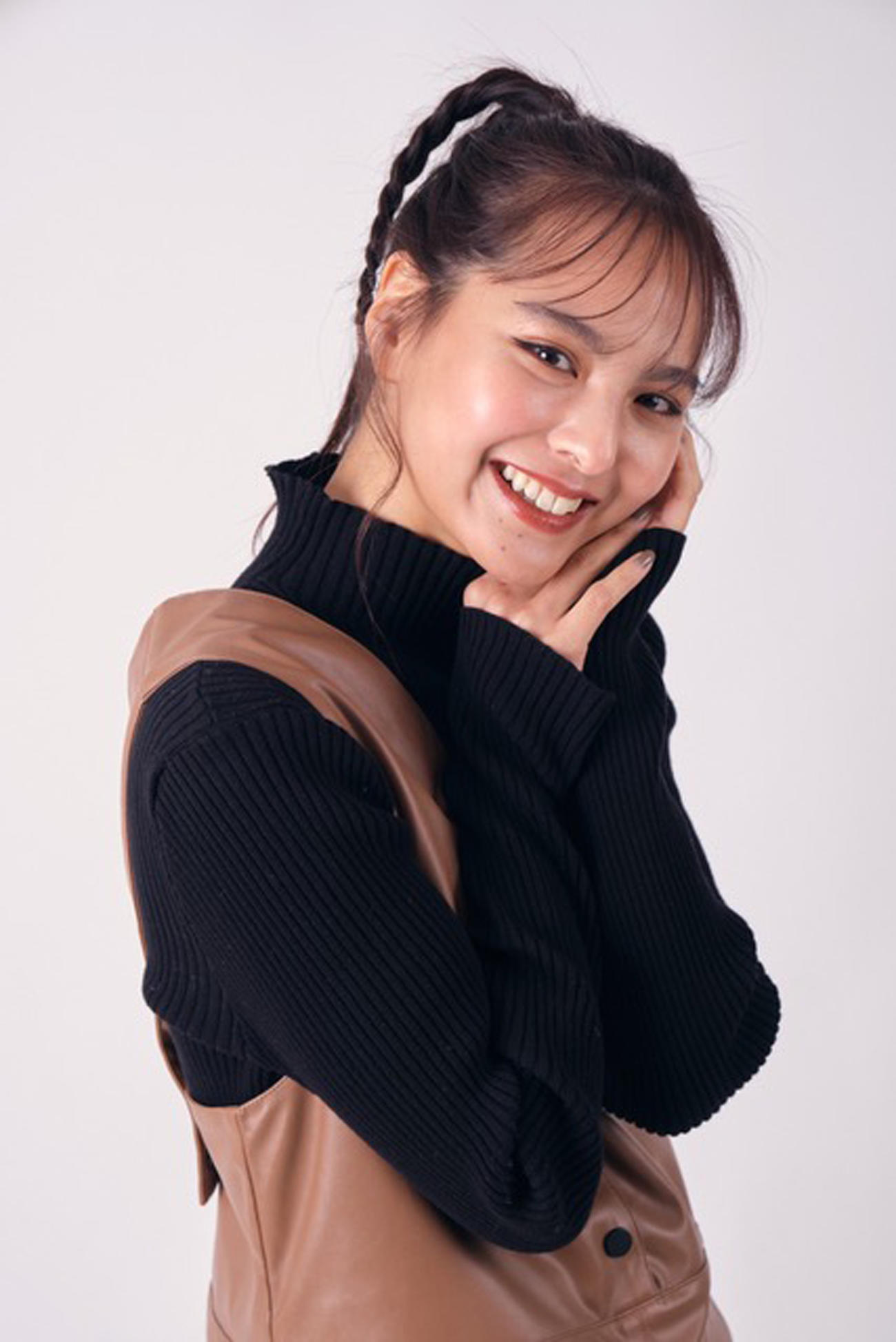 「水溜りボンドの青春動画荘」に出演する、山口厚子