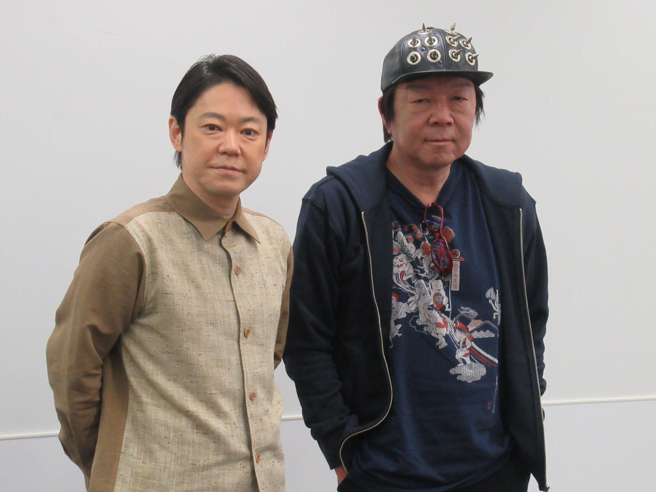 舞台「月影花之丞大逆転」の取材会に出席した古田新太（右）阿部サダヲ（撮影・星名希実）