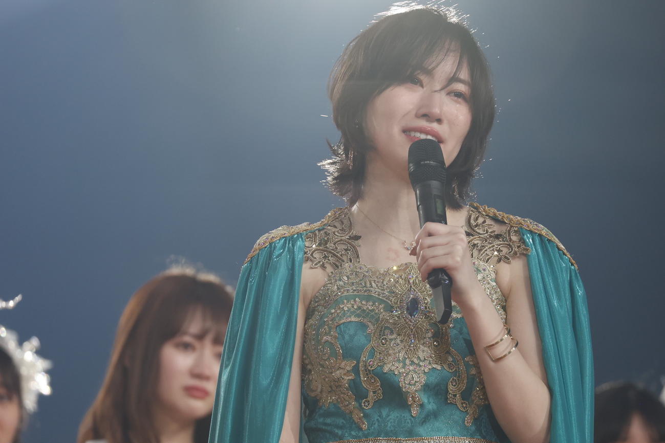 卒業コンサート夜公演でスピーチする松井珠理奈（C）2021 Zest,Inc.／AEI