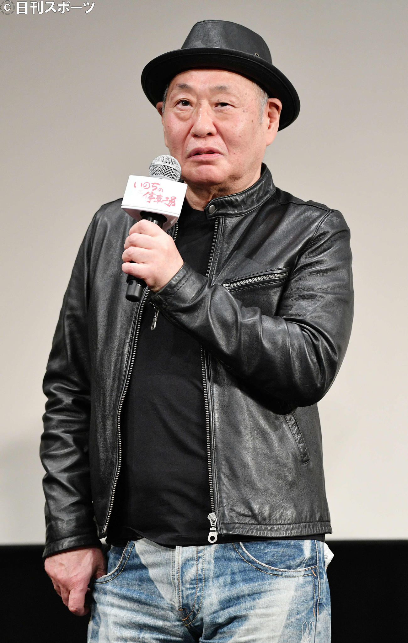 映画「いのちの停車場」完成披露試写会で舞台あいさつする泉谷しげる（撮影・滝沢徹郎）