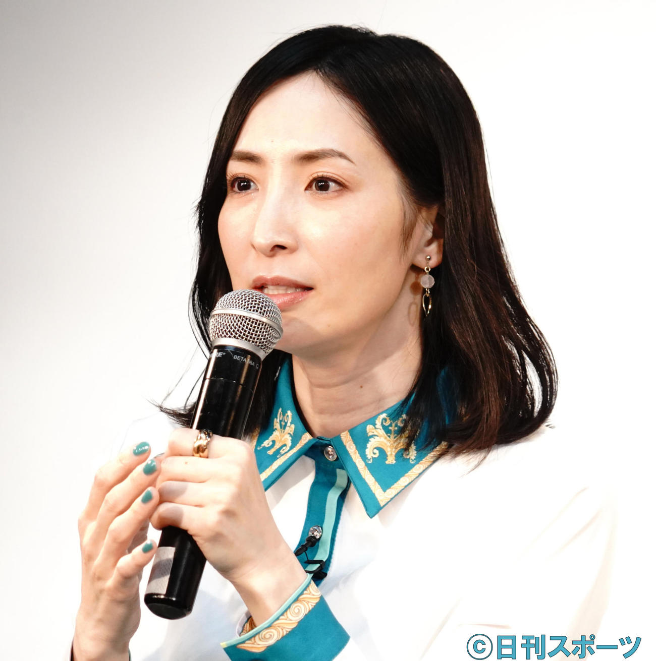 大手芸能事務所ワタナベエンターテインメントが展開する教育プログラム「LABO」の特別授業を行った真飛（撮影・佐藤成）