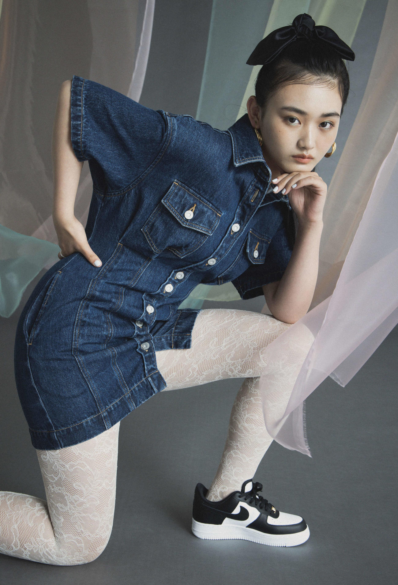 ファッション誌「ViVi」の専属モデルに就任した櫻坂46山崎天