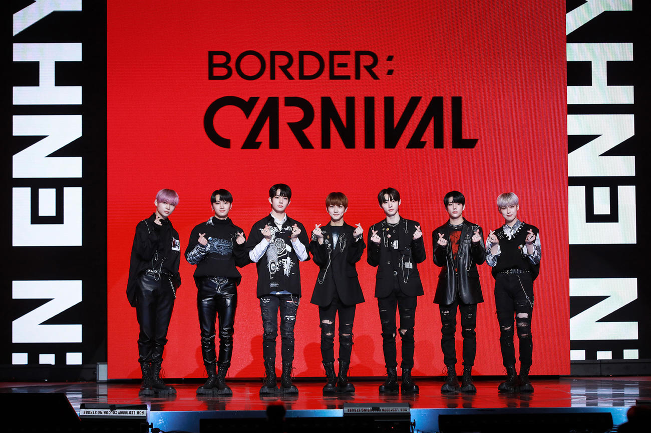 左からNI－KI、JAY、HEESEUNG、JUNGWON、SUNGHOON、JAKE、SUNOO（Ｃ）BELIFT LAB