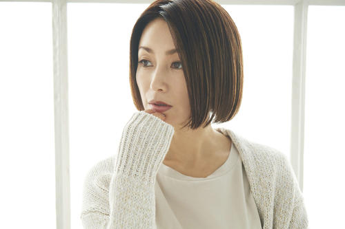 初の公式YouTubeチャンネルを開設した酒井法子