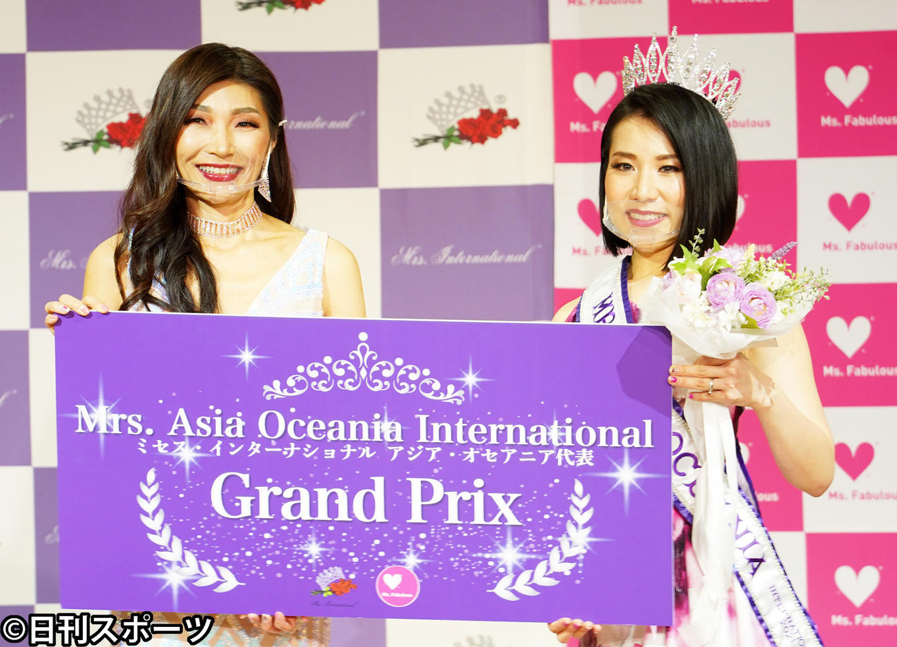 グランプリに輝いた眞柄真有奈さん（右）（撮影・佐藤勝亮）