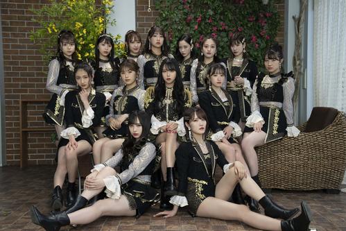 NMB48最後の1期生、白間美瑠（中央）の卒業シングル新ビジュアル（C）NMB48