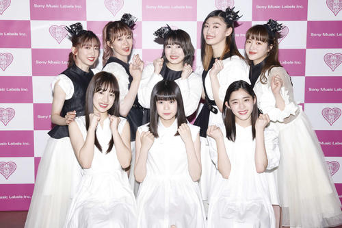 メジャーデビュー9周年ライブで新メンバーを発表した私立恵比寿中学。手前左から新メンバーの桜木心菜、小久保柚乃、風見和香、後方左から真山りか、星名美怜、柏木ひなた、小林歌穂、中山莉子