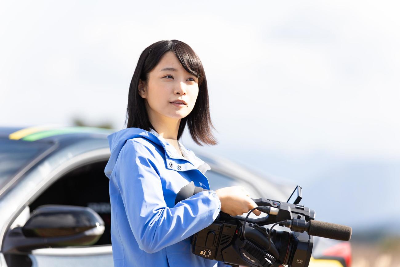 映画「僕と彼女とラリーと」に出演する深川麻衣（Ｃ）2021「僕と彼女とラリーと」製作委員会