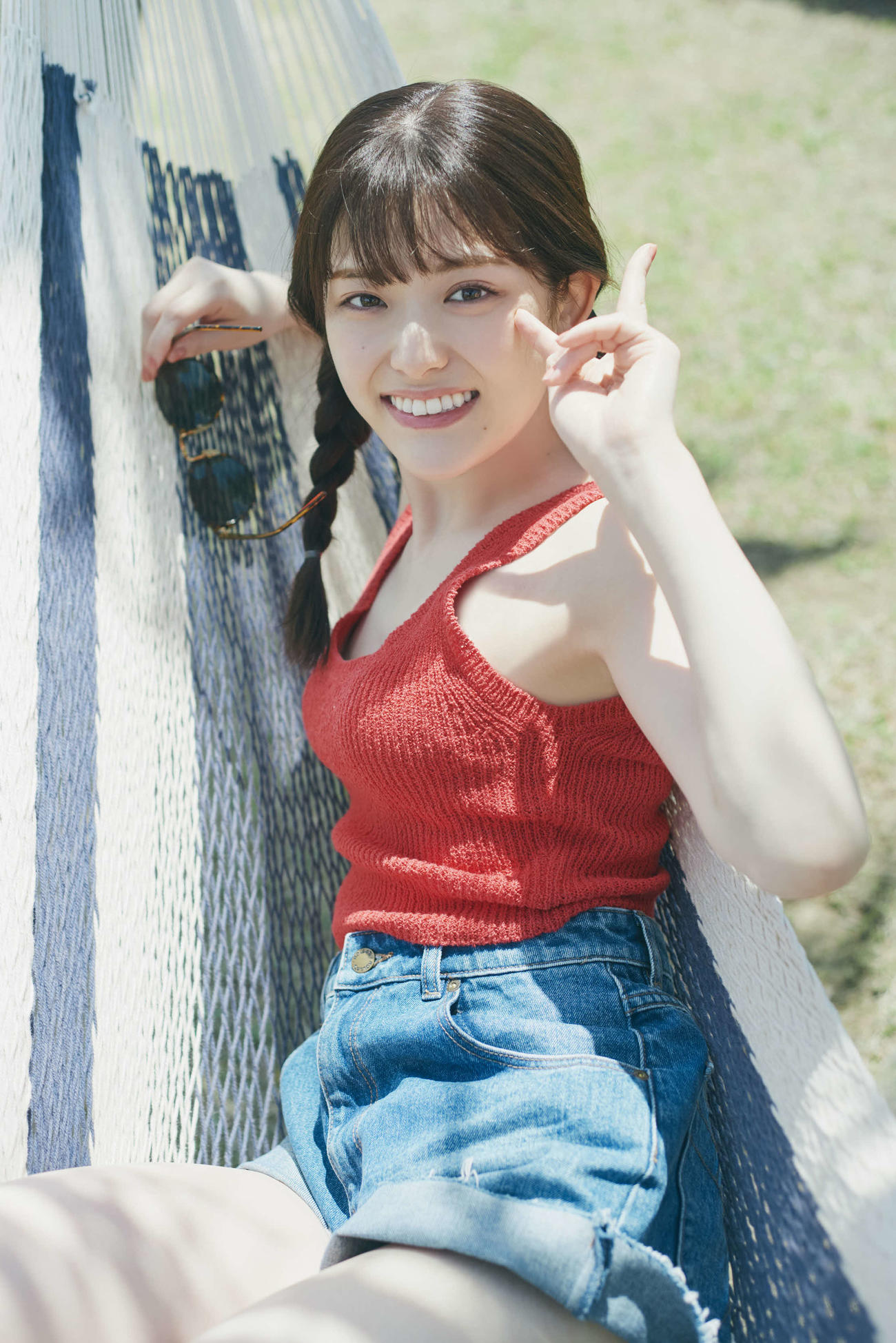 松村沙友理の乃木坂46卒業記念写真集の先行ショット