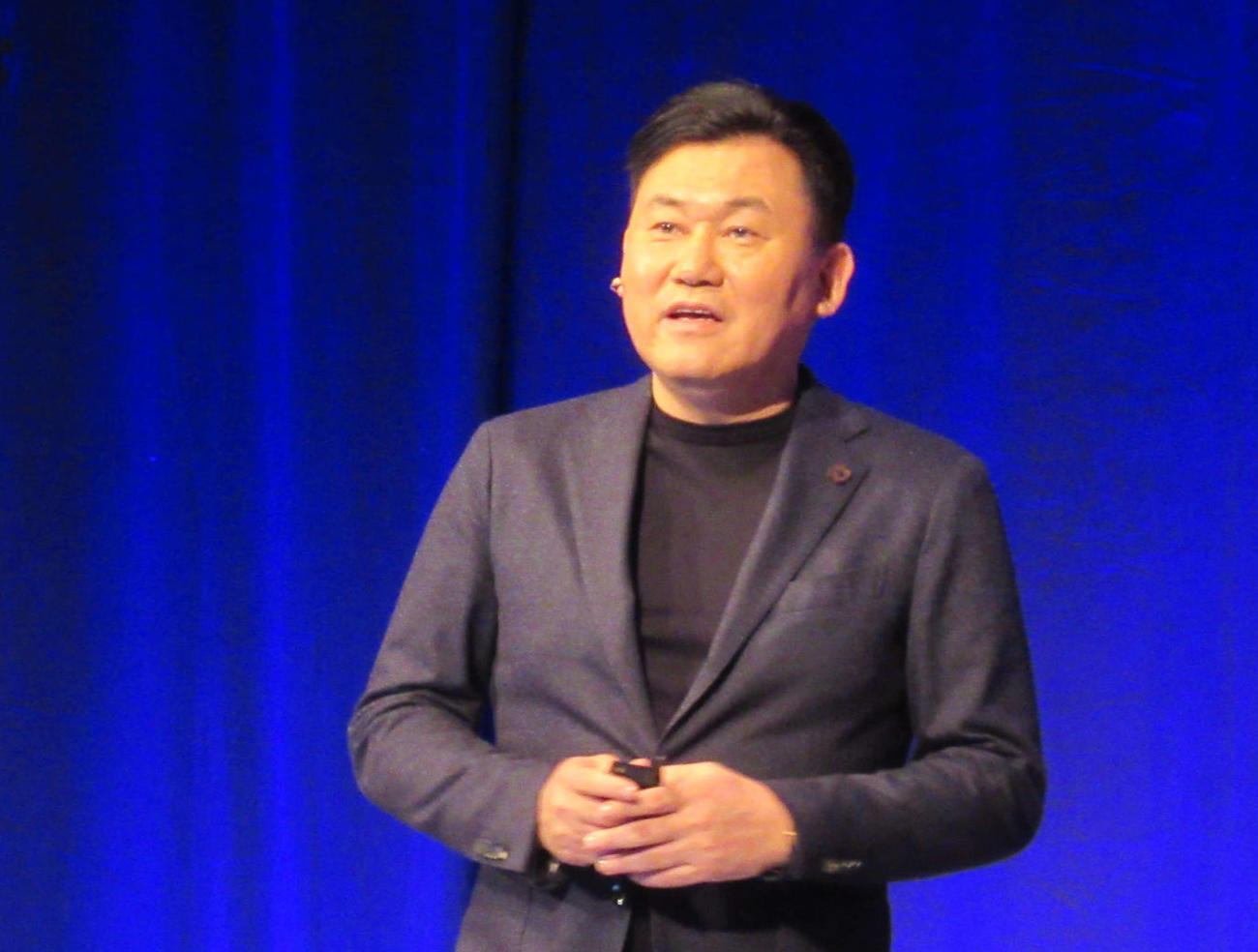 楽天の三木谷浩史会長兼社長（19年11月撮影）