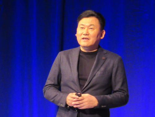 楽天の三木谷浩史会長兼社長（19年11月撮影）