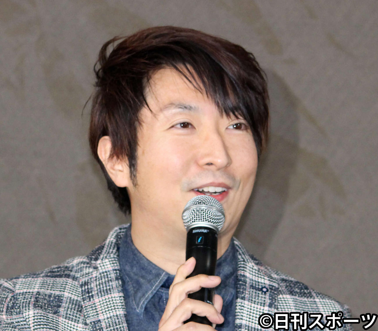 有村昆＝18年3月